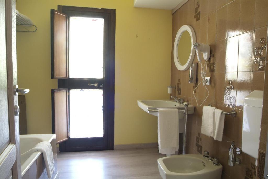 Chambres D'Hotes Nuits De Reve Roisan Ruang foto